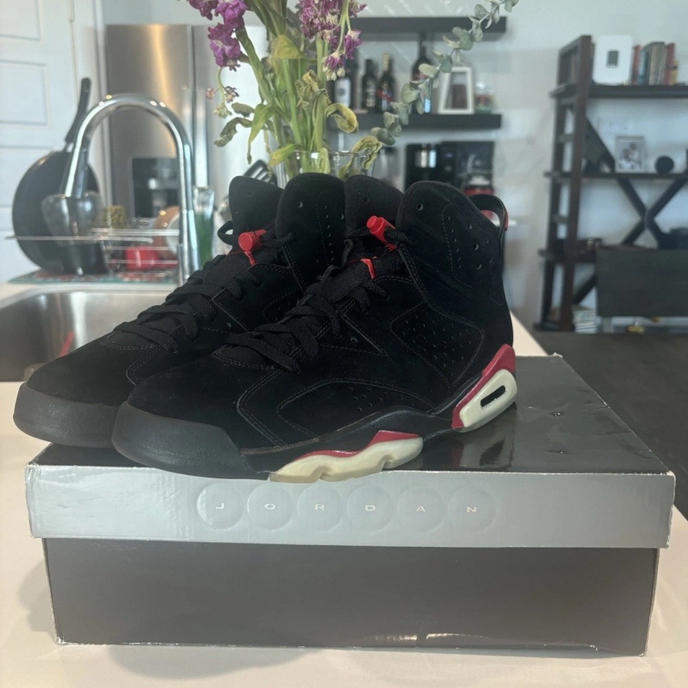 Size 10.5 - Air Jordan 6 Retro 2010 Varsity Red